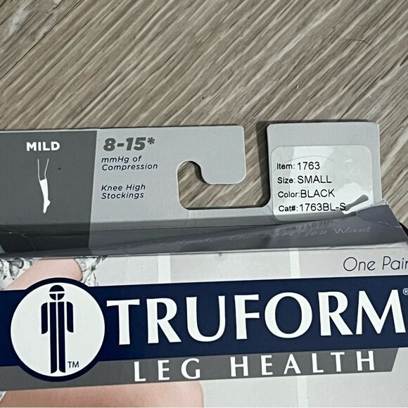 TRUFORM Women's LITES 8-15 mmHg Mild Knee High Support Stocking Black Small 4-5 - Picture 5 of 5